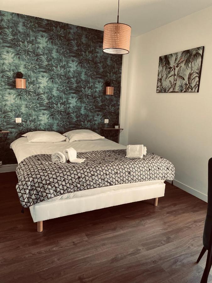 Logis Paul Massy Bed & Breakfast เมสเชียร์-ซัวร์-จิรองด์ ภายนอก รูปภาพ